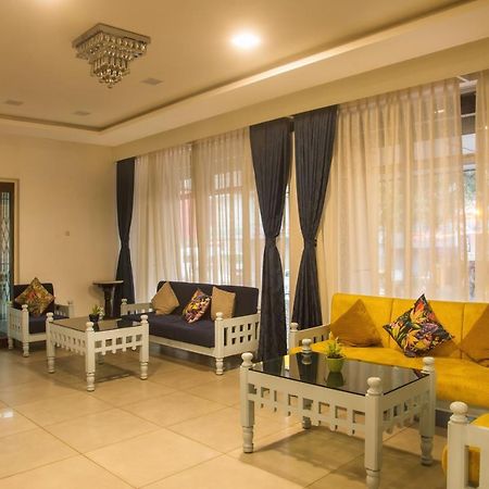 Hotel Geo Бангалор Екстериор снимка