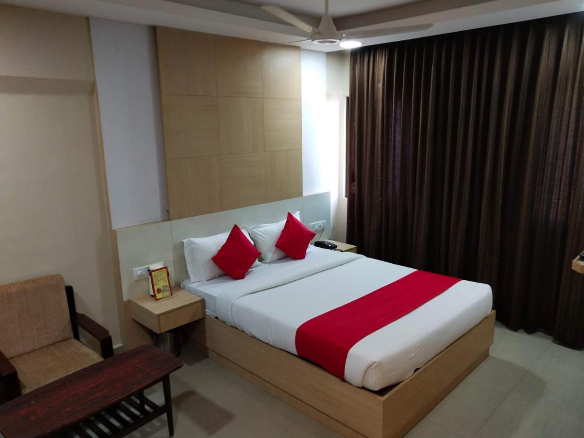 Hotel Geo Бангалор Екстериор снимка
